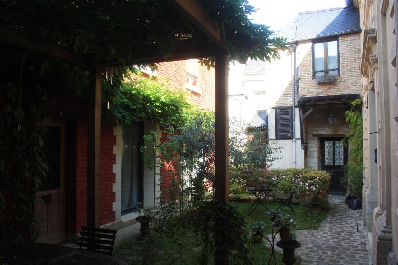 Ferienwohnung Le Refuge Des Cordeliers Laon Exterior foto