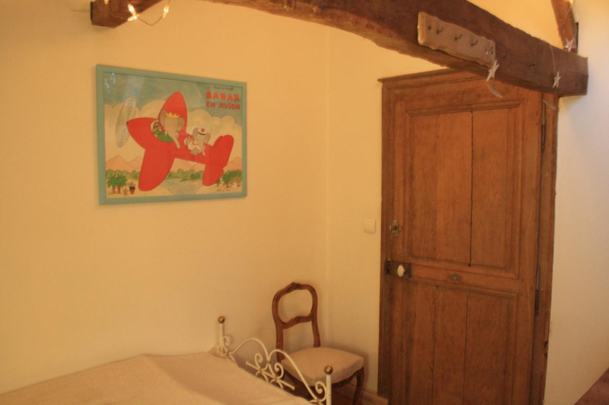 Ferienwohnung Le Refuge Des Cordeliers Laon Zimmer foto