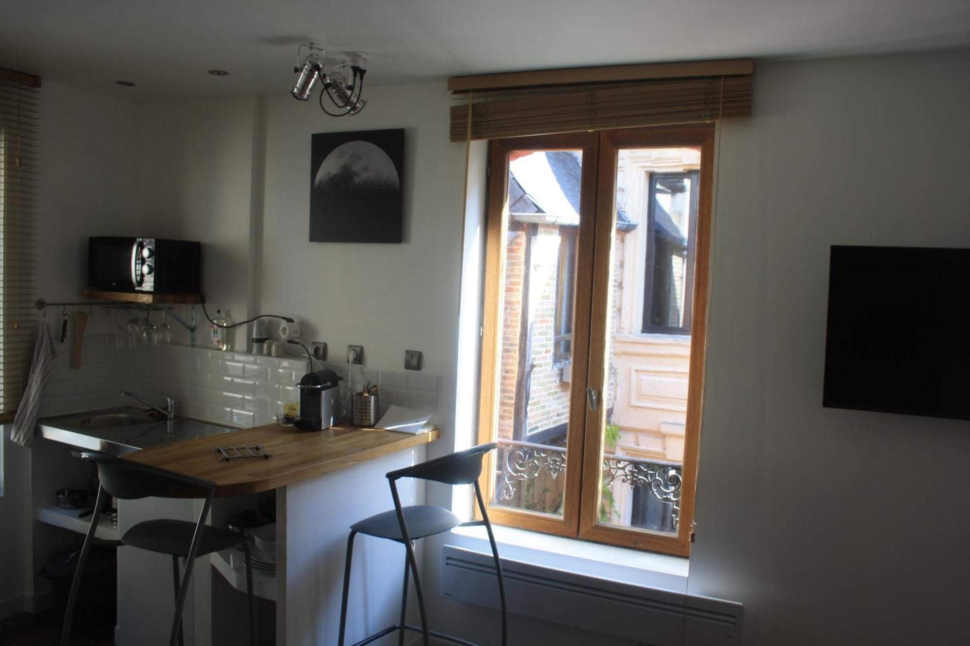 Ferienwohnung Le Refuge Des Cordeliers Laon Zimmer foto