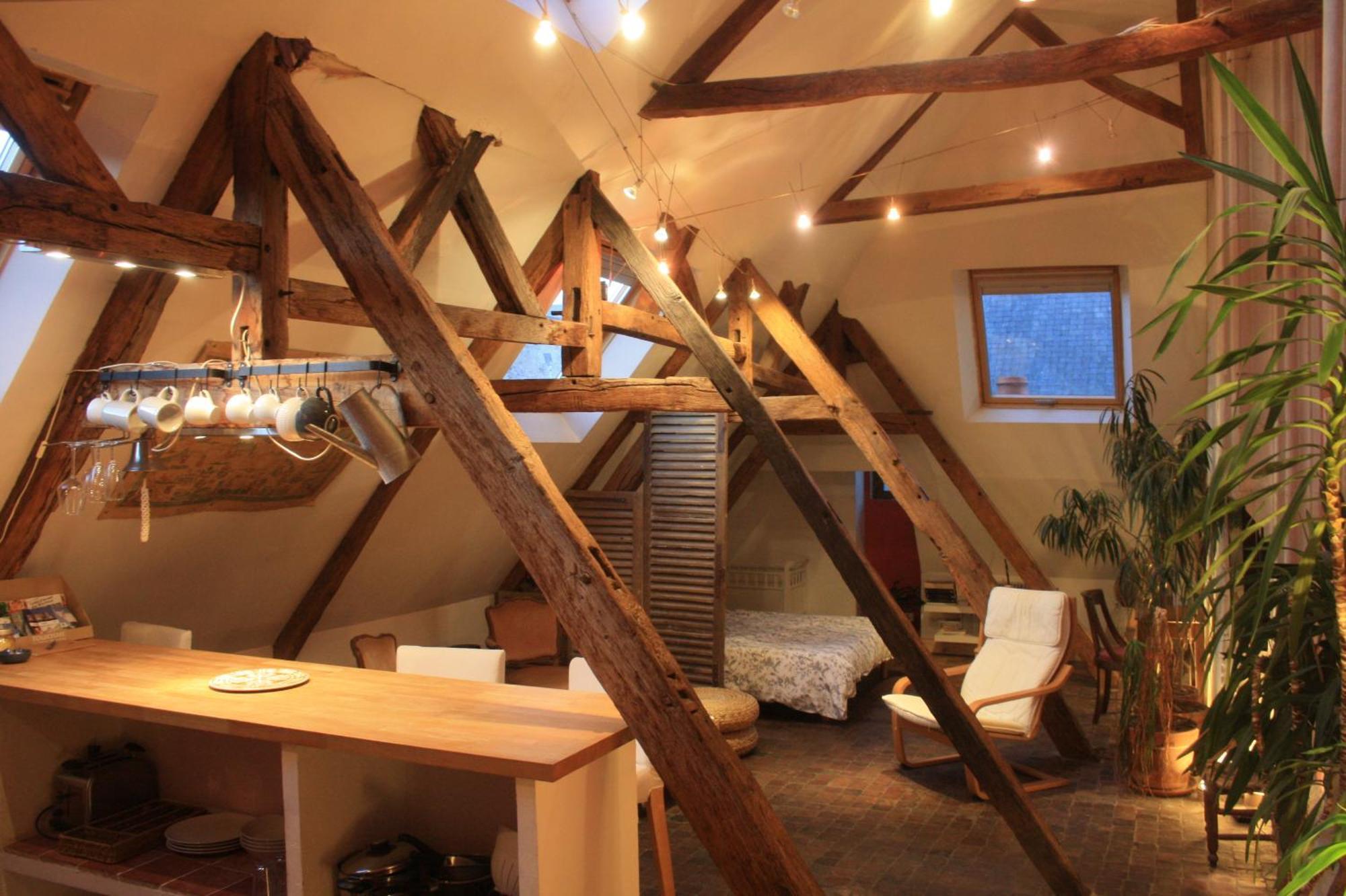 Ferienwohnung Le Refuge Des Cordeliers Laon Zimmer foto
