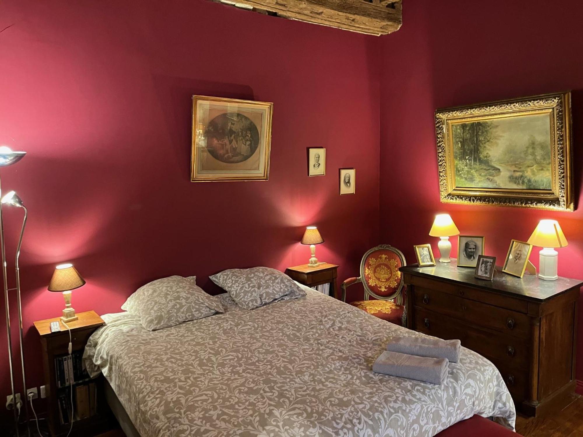 Ferienwohnung Le Refuge Des Cordeliers Laon Zimmer foto