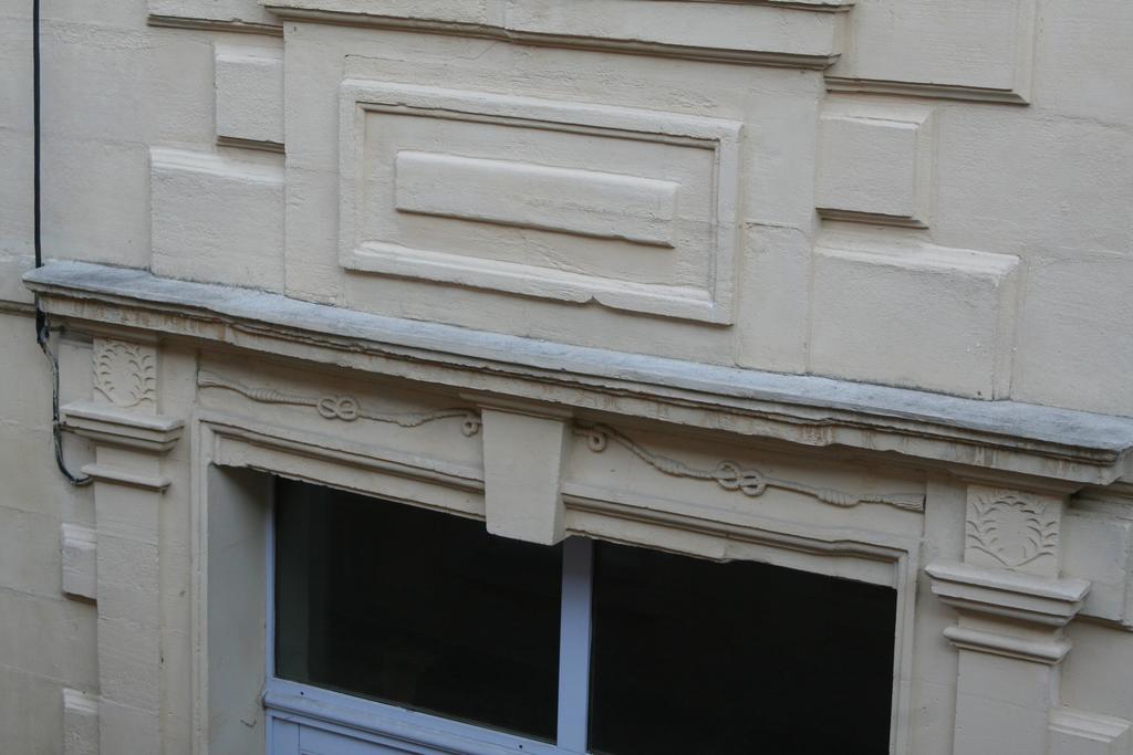 Ferienwohnung Le Refuge Des Cordeliers Laon Exterior foto