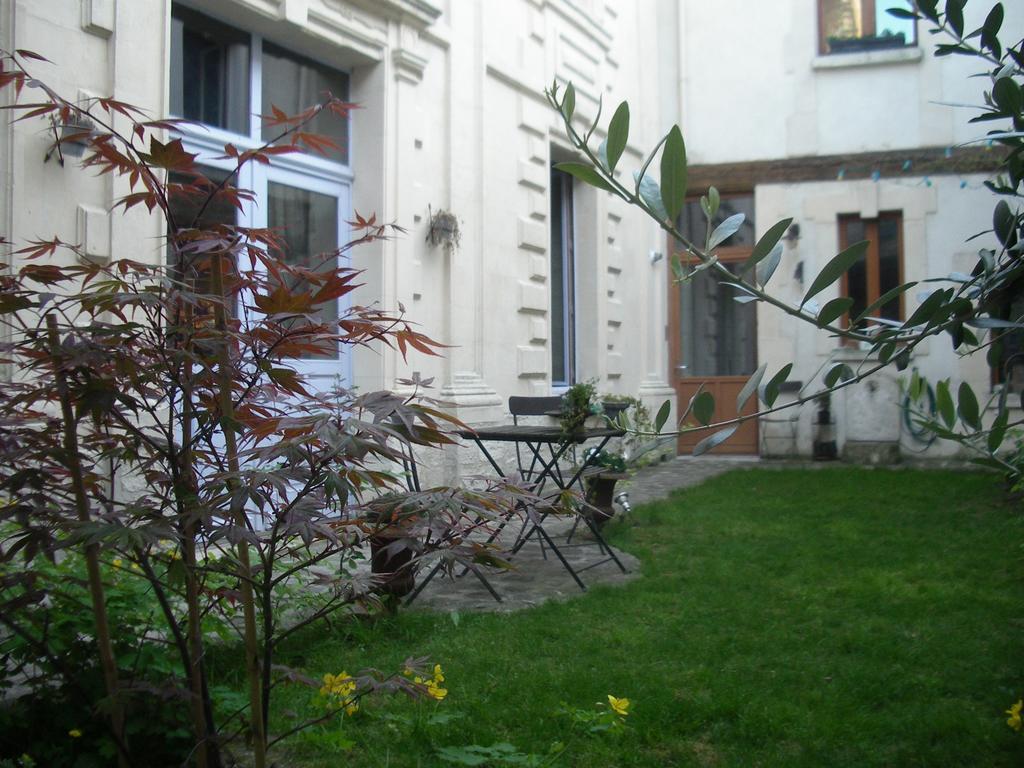 Ferienwohnung Le Refuge Des Cordeliers Laon Exterior foto