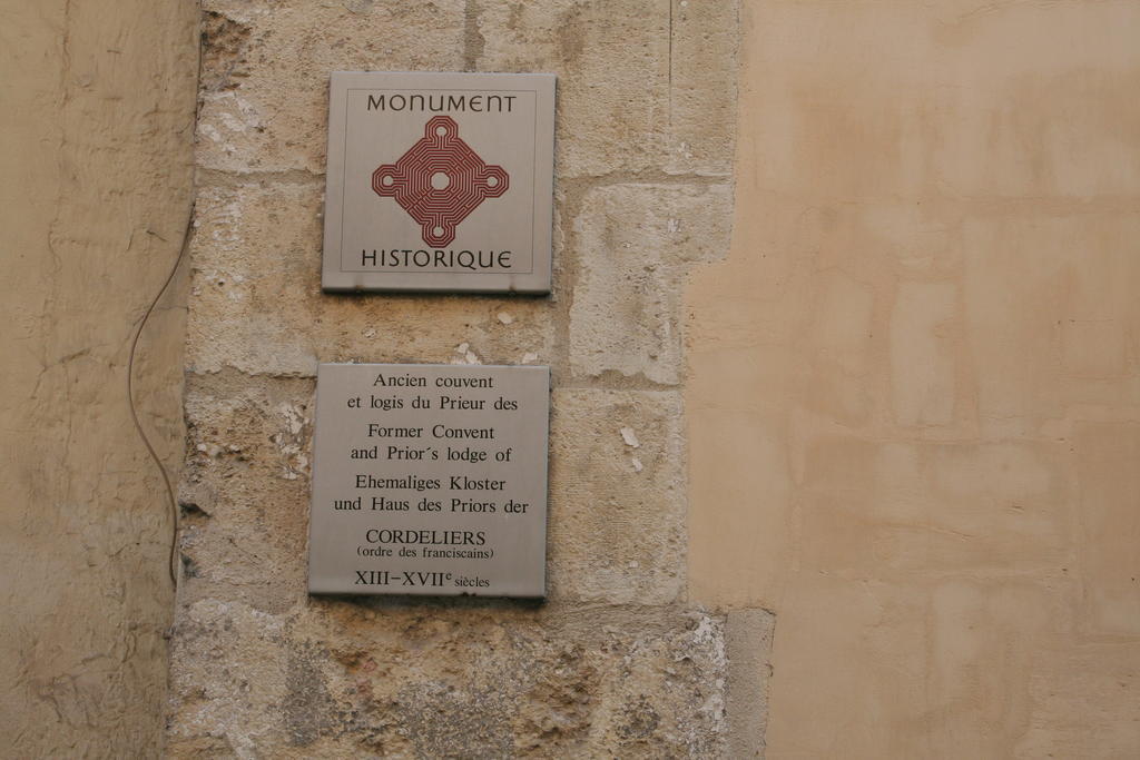 Ferienwohnung Le Refuge Des Cordeliers Laon Exterior foto